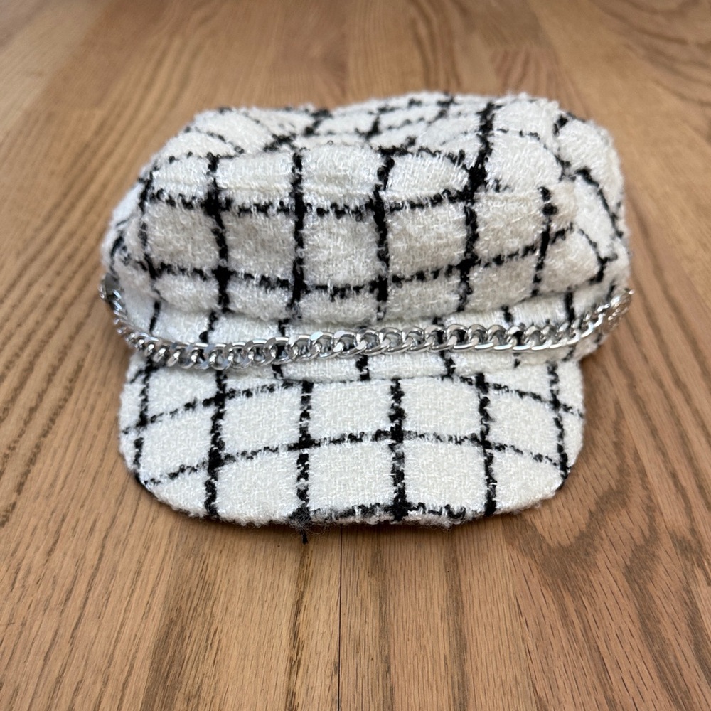 INC International concepts bakers boy cap